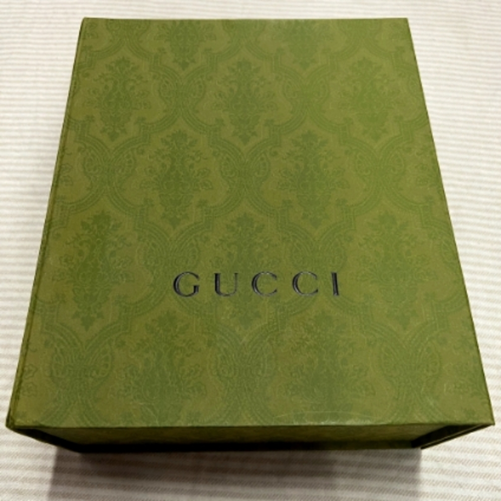 Gucci empty shoebox green with packaging
